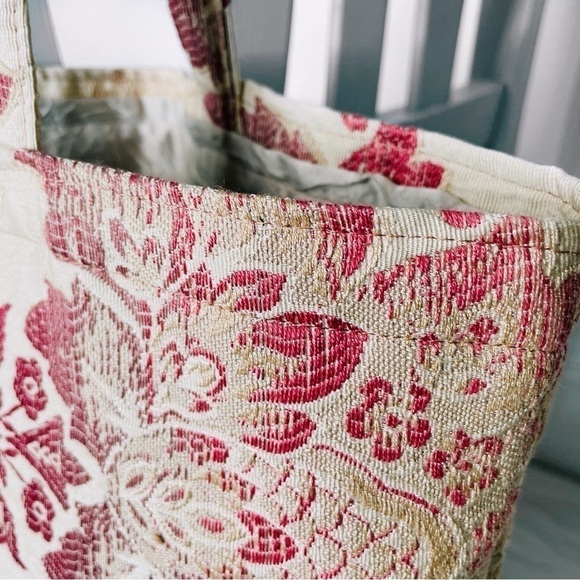 HANDMADE | Brocade Gold Ornate Oversized Tapestry Tote Bag - Picture 8 of 8